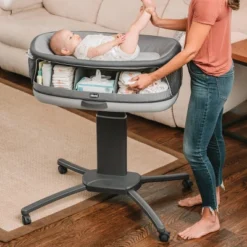 Chicco Close To You SE Changer & Organizer - Gray