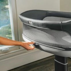 Chicco Close To You SE Bedside Bassinet - Charcoal -Nursery Furniture Store GUEST bd232fb4 bad1 41d3 956a 3f2073e47530