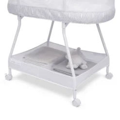 Delta Children Curve Bassinet - White And Gray -Nursery Furniture Store GUEST fb5b08b5 7b15 466e 9c73 4e4ce157f92e